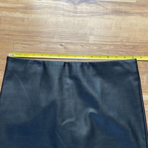 LOFT NWT M Black Vegan Leather Pull On Mini Pencil Skirt Gothic Office Siren - Picture 11 of 13